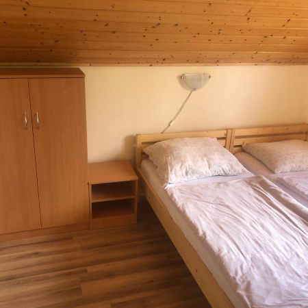 Zalakarosi Egerfa Nyaralohaz Foeldszinti Es Emeleti Apartman 외부 사진