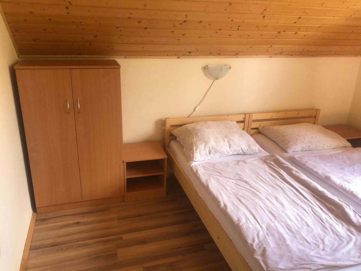 Zalakarosi Egerfa Nyaralohaz Foeldszinti Es Emeleti Apartman 외부 사진