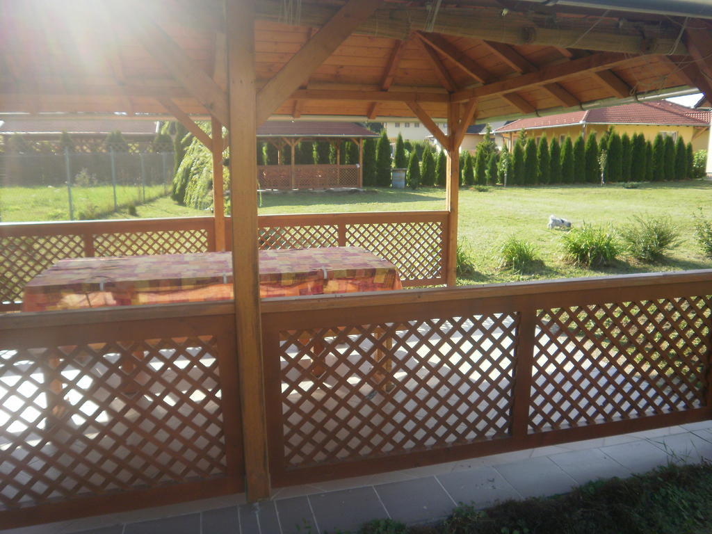 Zalakarosi Egerfa Nyaralohaz Foeldszinti Es Emeleti Apartman 외부 사진