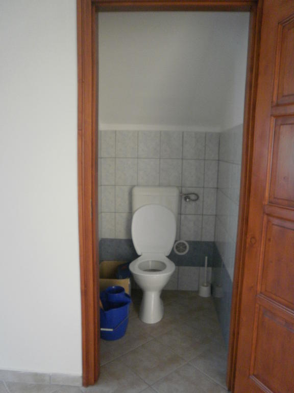 Zalakarosi Egerfa Nyaralohaz Foeldszinti Es Emeleti Apartman 객실 사진